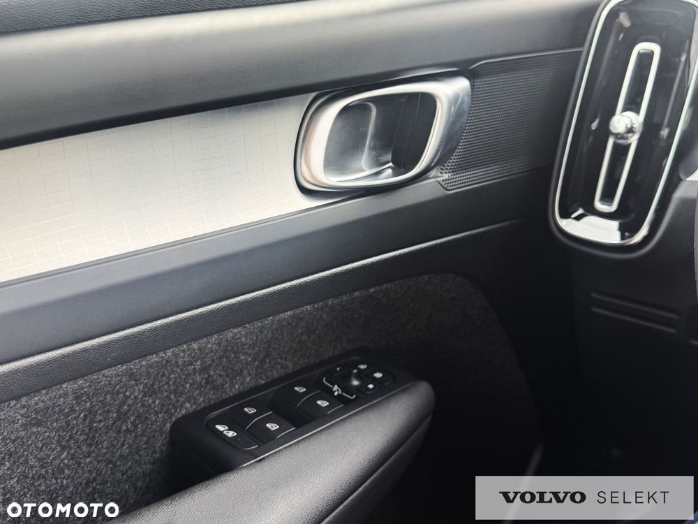 Volvo XC 40 - 33