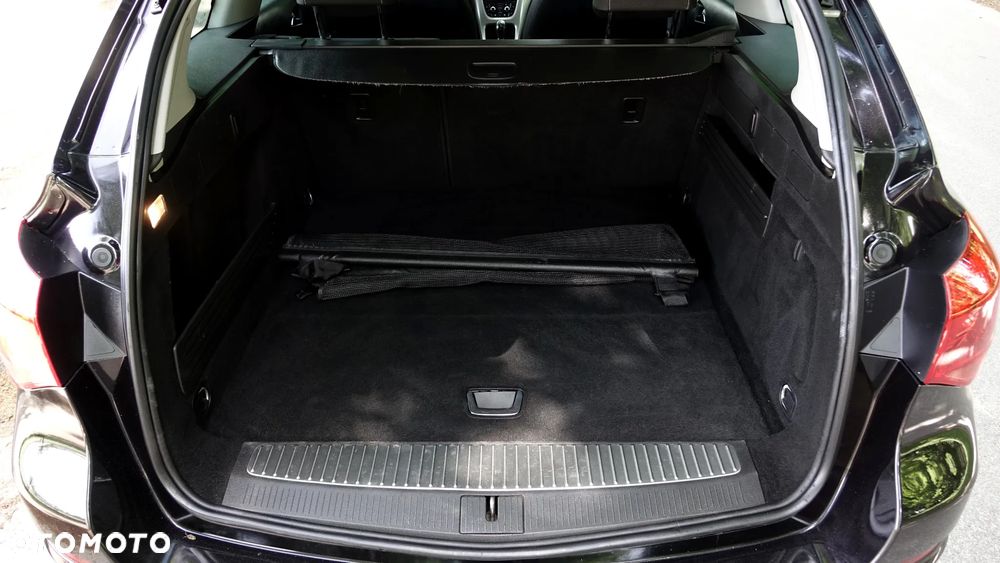 Opel Astra 1.6 Turbo - 31