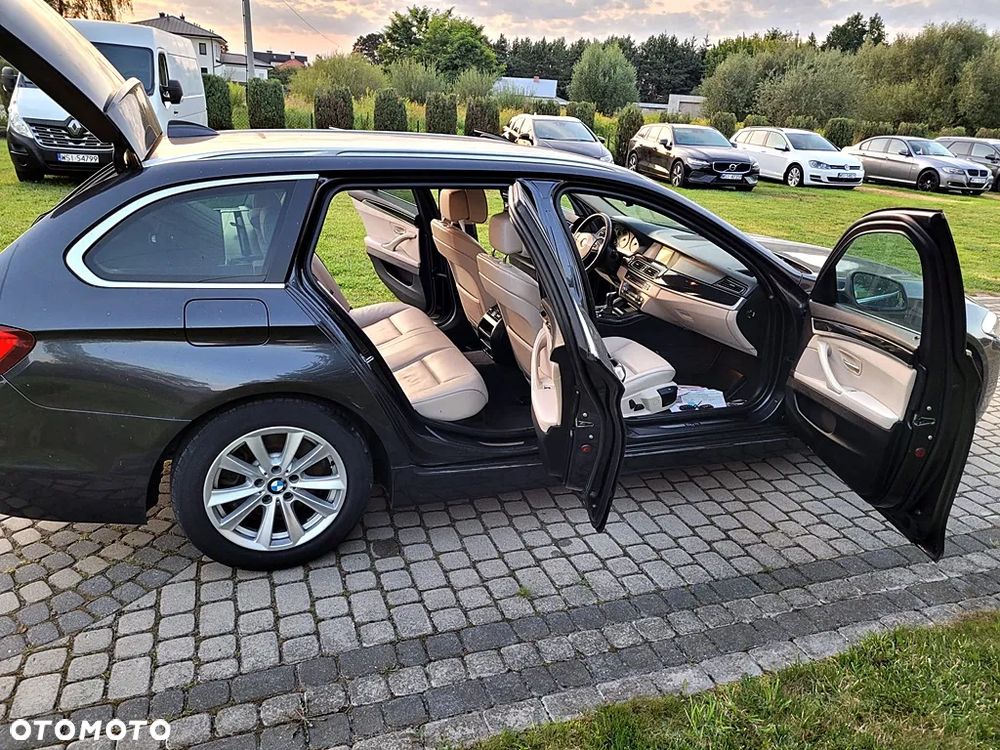 BMW Seria 5 520d Luxury Line - 9