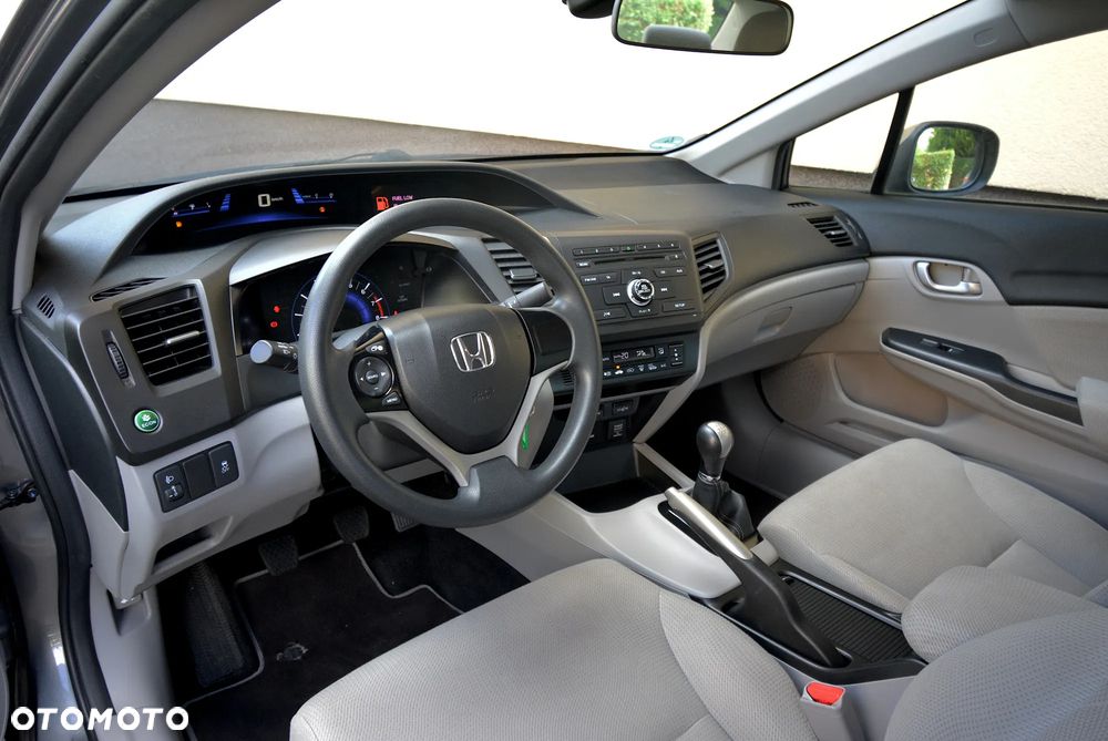 Honda Civic 1.8 i-VTEC Comfort - 13