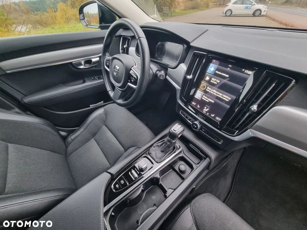 Volvo V90 D4 Geartronic Momentum Pro - 30