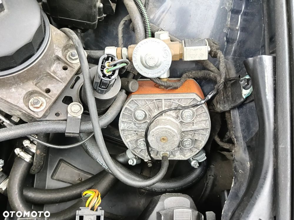 BMW Seria 7 - 33