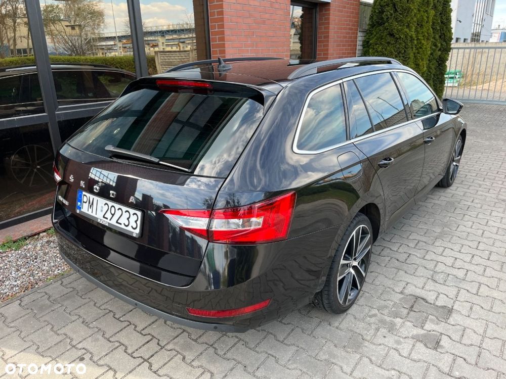 Skoda Superb 2.0 TDI DSG Style - 4