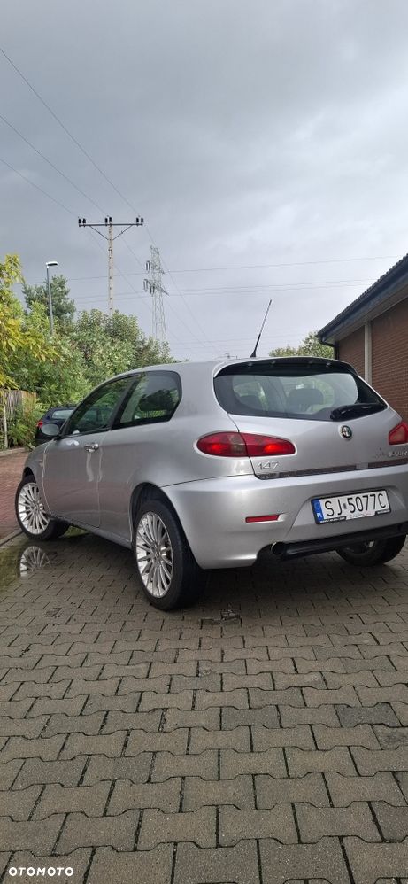 Alfa Romeo 147 - 2