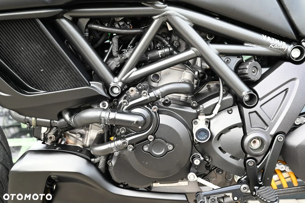 Ducati Diavel - 10