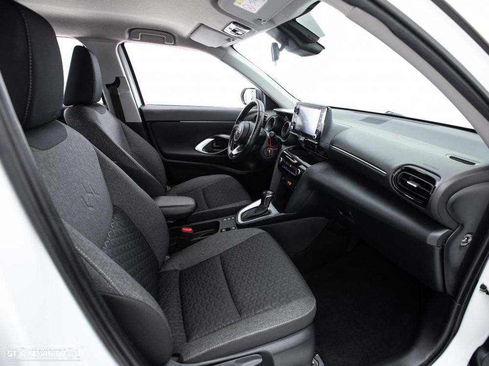 Toyota Yaris Cross 1.5 HDF Comfort Plus - 9