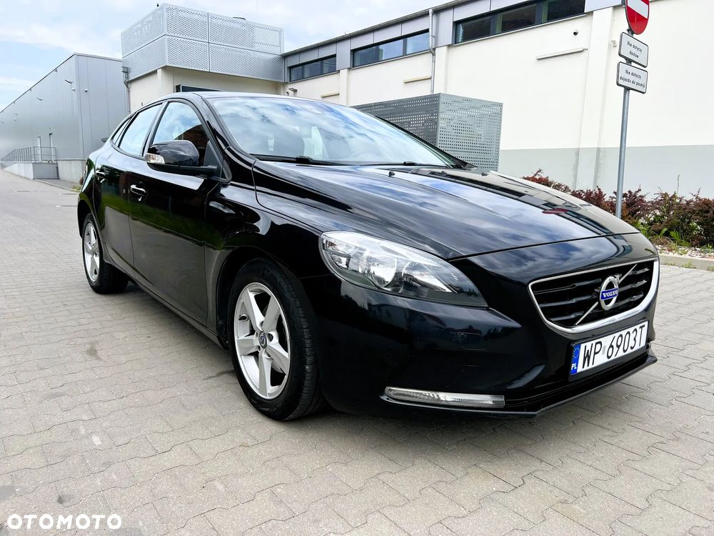 Volvo V40 D2 - 9