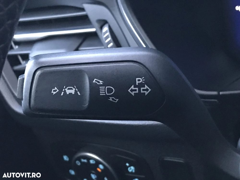 Ford Focus 1.5 EcoBlue Titanium X - 21