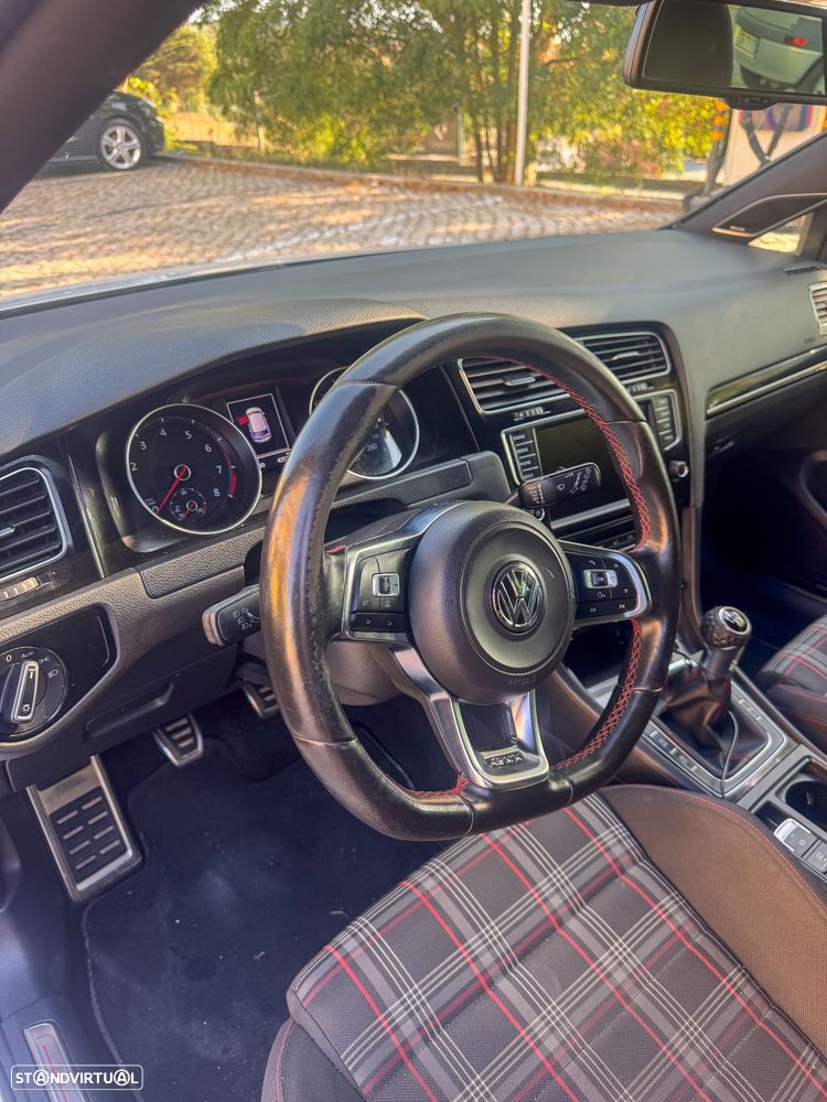 VW Golf 2.0 TSi GTi Performance - 17