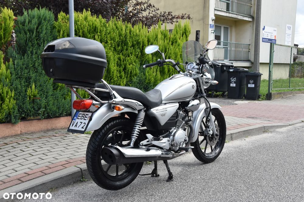 Yamaha YBR - 4