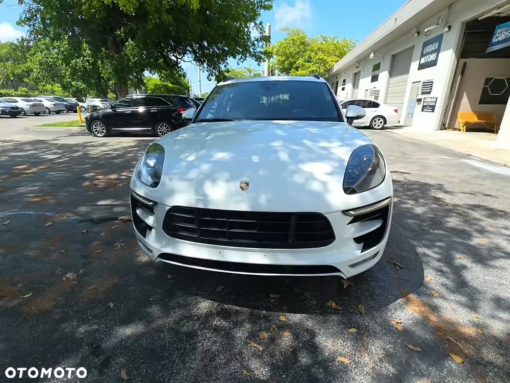 Porsche Macan GTS - 1