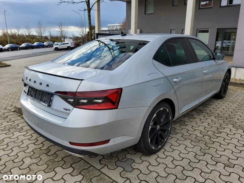 Skoda Superb 2.0 TSI 4x4 DSG SportLine - 3