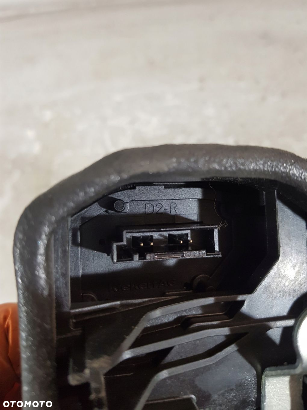 ZAMEK DRZWI PRAWY PRZÓD 7229458 BMW E90 E91 LCI EUR 4PIN - 8