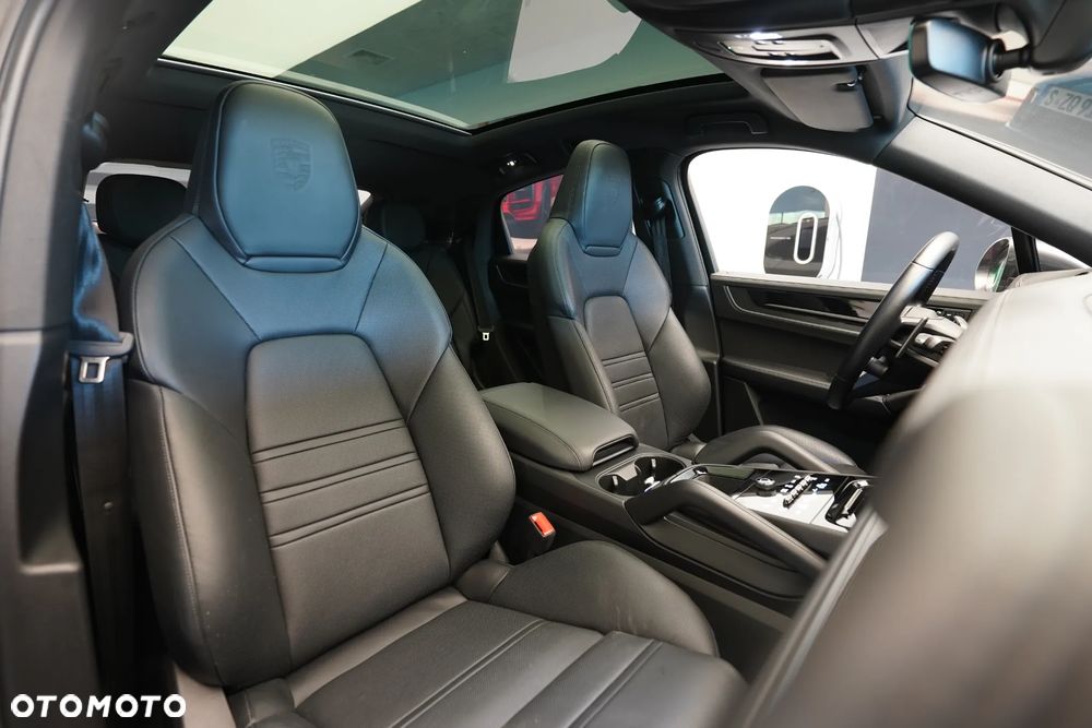 Porsche Cayenne - 14