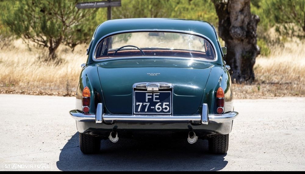 Jaguar MK II - 4