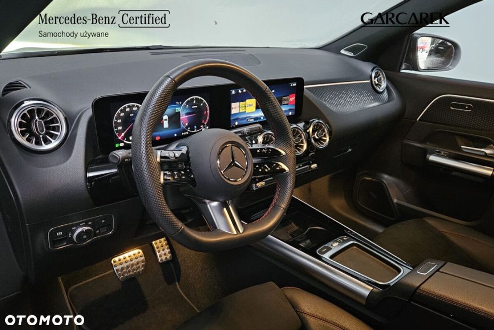 Mercedes-Benz GLA - 17