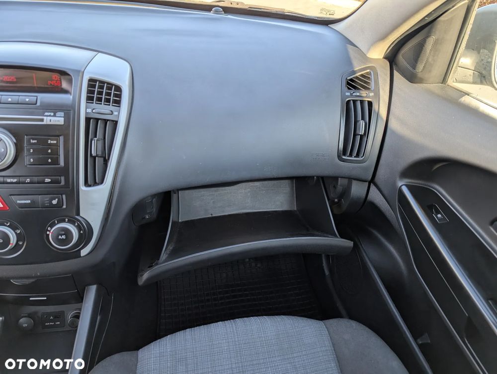 Kia Ceed Cee'd 1.4 L - 16