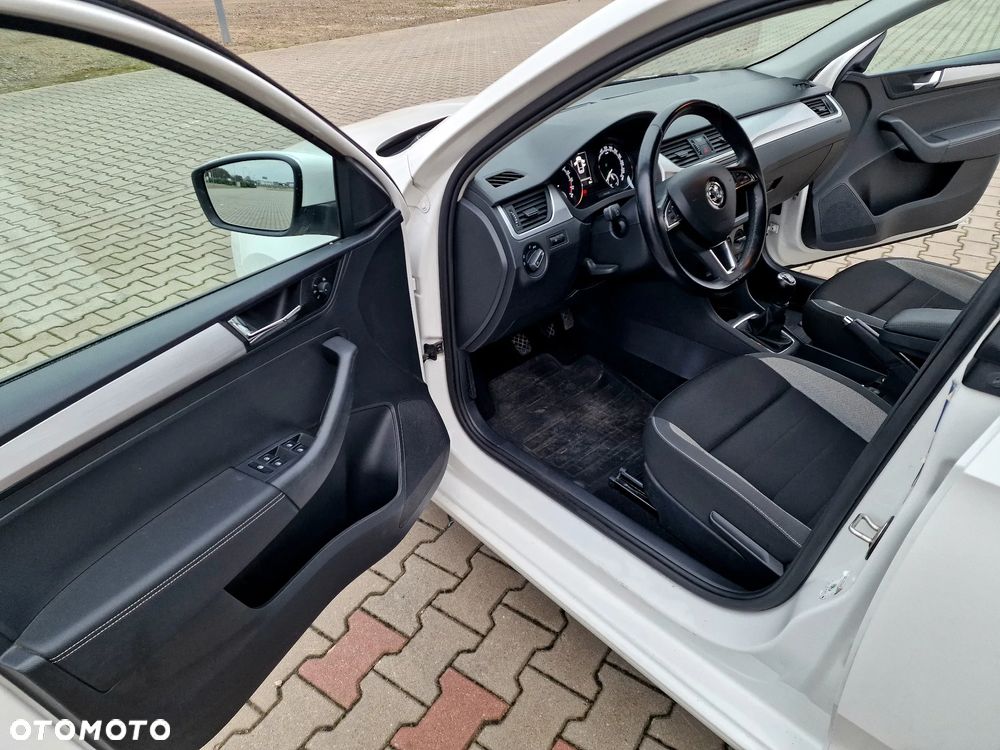 Skoda RAPID 1.4 TDI DPF Ambition - 18