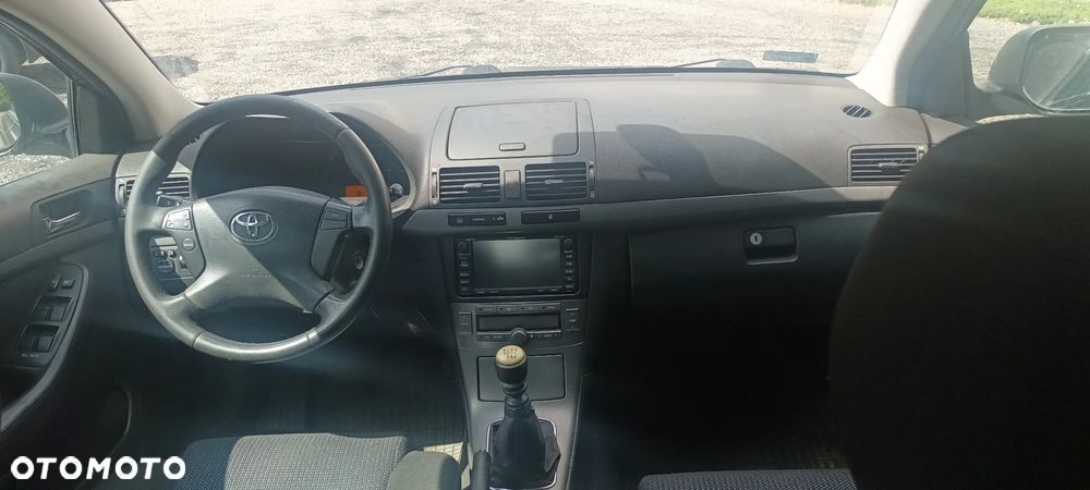 Toyota Avensis 2.0 D-4D Sol - 9