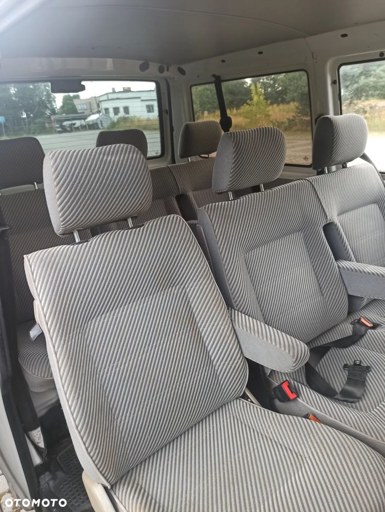 Volkswagen Transporter - 10