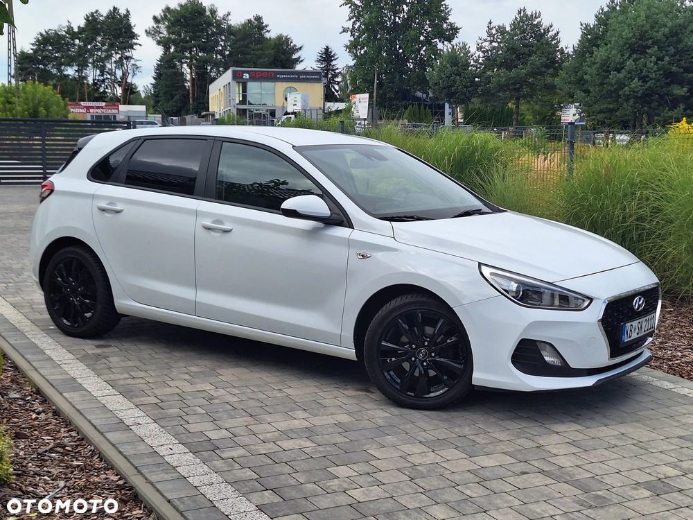 Hyundai i30 1.4 Family - 11
