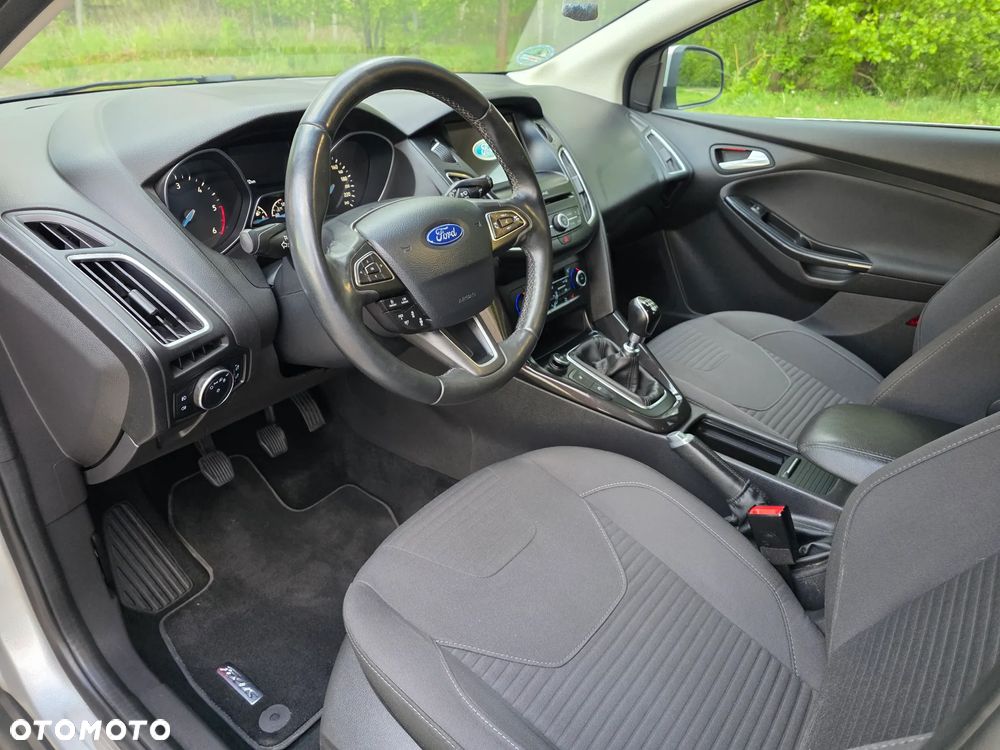 Ford Focus 2.0 TDCi Titanium ASS - 9