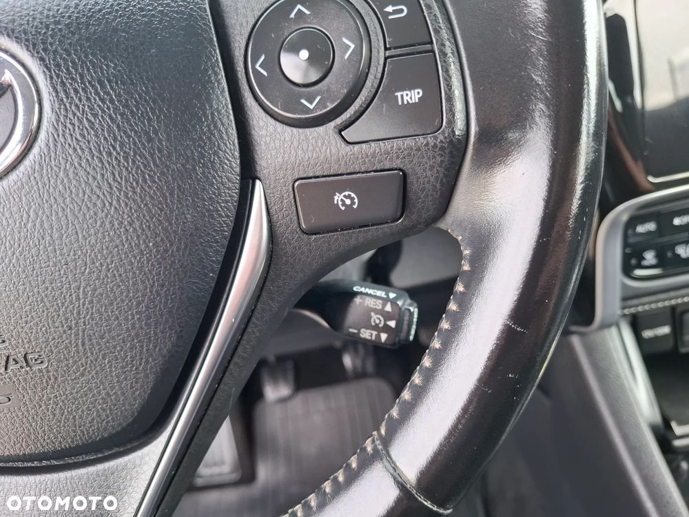 Toyota Auris 1.6 Premium - 17