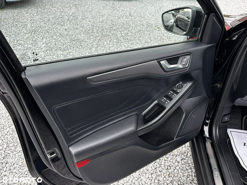 Ford Focus - 13