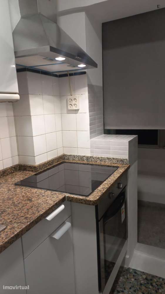 Quarto - localizado em Santo Ildefonso Porto - Grande imagem: 5/15