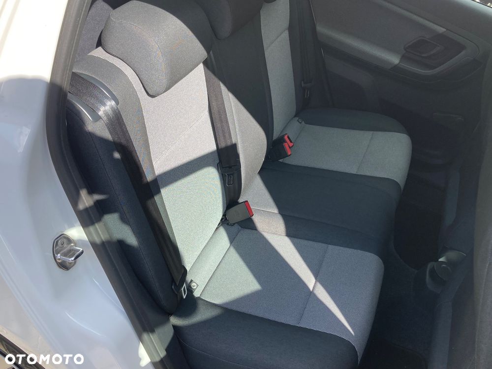Skoda Fabia 1.2 HTP Active - 4