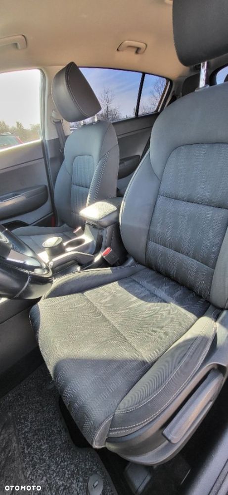 Kia Sportage - 12