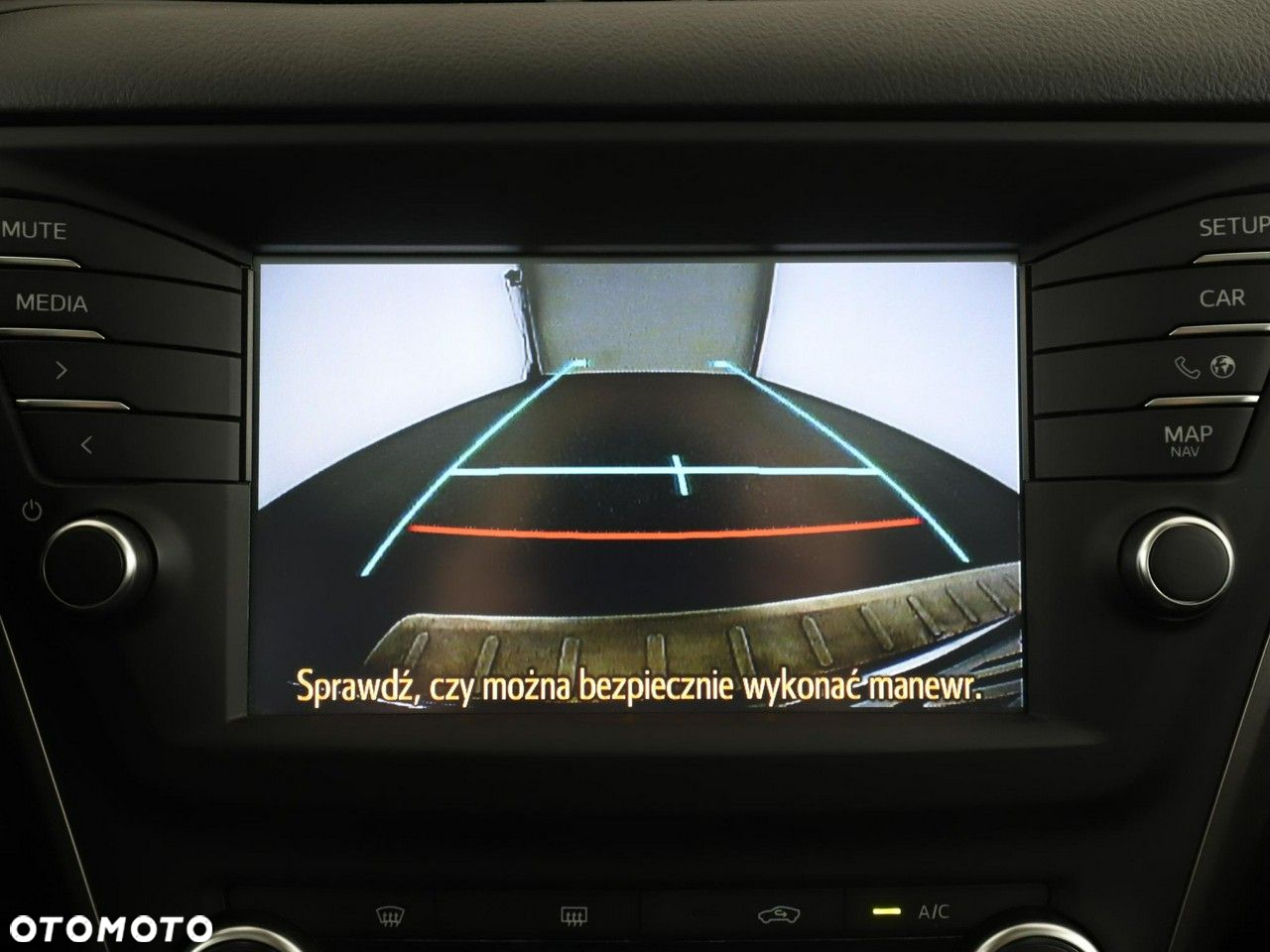 Toyota Avensis Combi 1.8 Multidrive S Executive - 24