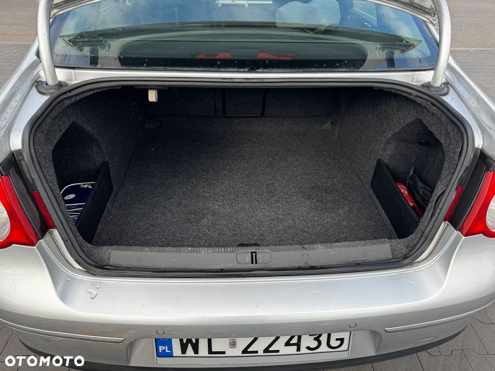 Volkswagen Passat 1.8 TSI Comfortline - 13