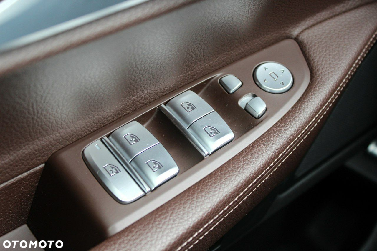 BMW Seria 7 - 17