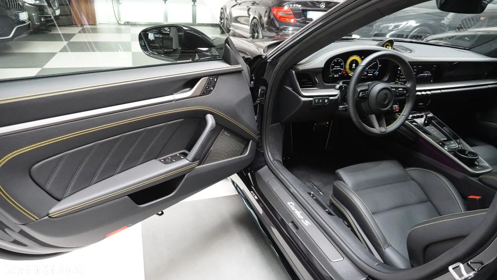 Porsche 911 Turbo S - 5