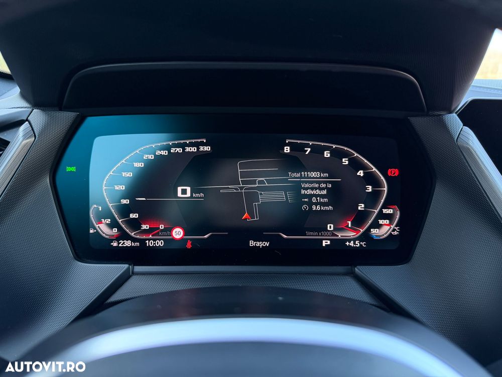 BMW M1 M135i xDrive AT - 10