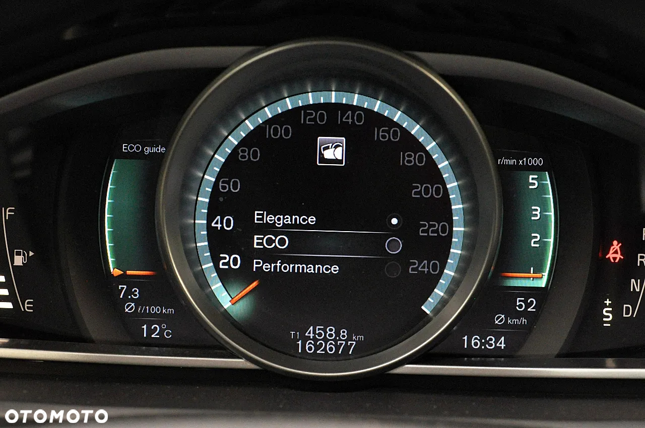 Volvo V40 Cross Country D3 Geartronic Momentum - 29
