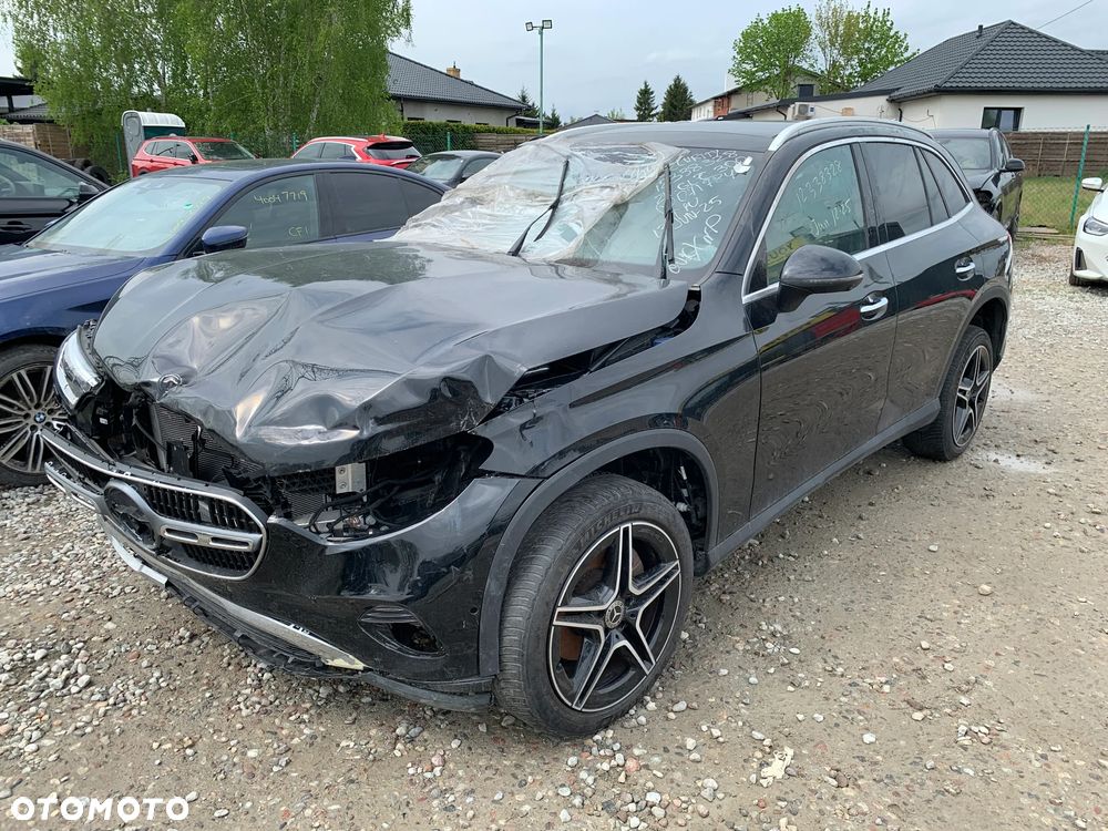 Mercedes-Benz GLC 300 4Matic 9G-TRONIC - 10