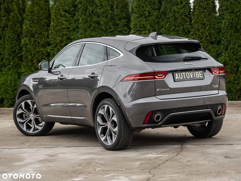 Jaguar E-Pace P250 AWD R-Dynamic SE - 9