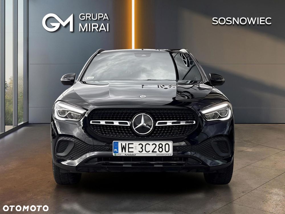 Mercedes-Benz GLA 200 - 8