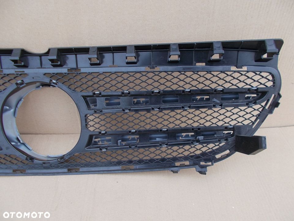 GRILL ATRAPA MERCEDES B KLASA 246 LIFT 2468880460 - 9