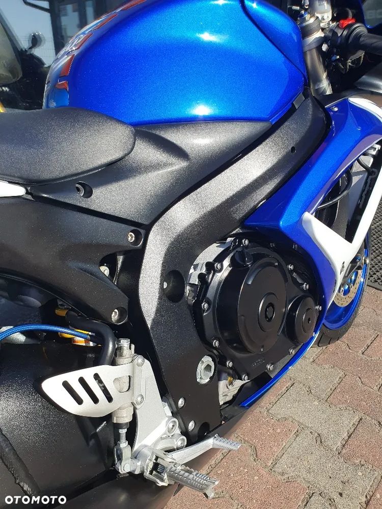 Suzuki GSX-R - 33