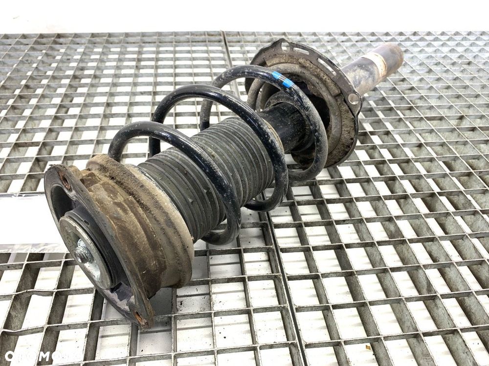 AMORTYZATOR PRAWY PRZÓD ZE SPRĘŻYNĄ  SKODA OCTAVIA III Combi (5E5, 5E6) 2012 - 2022 1.6 TDI 85 - 2