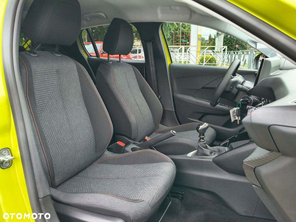 Peugeot 208 - 15