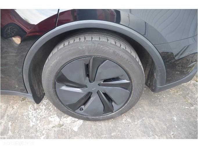 Tesla Model Y 79kWh Long Range AWD - 32
