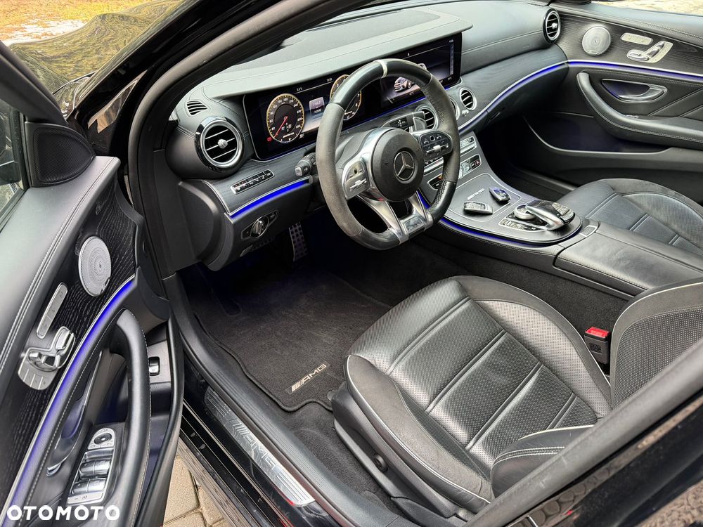 Mercedes-Benz Klasa E AMG 63 S 4Matic+ 9G-TRONIC - 23