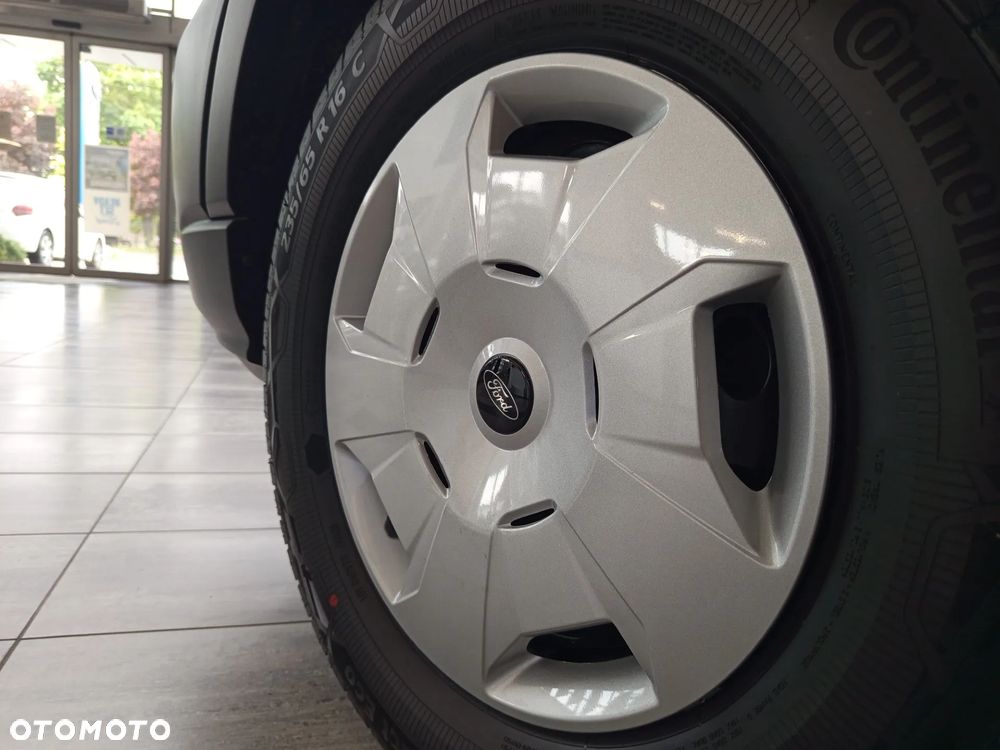 Ford Transit - 12