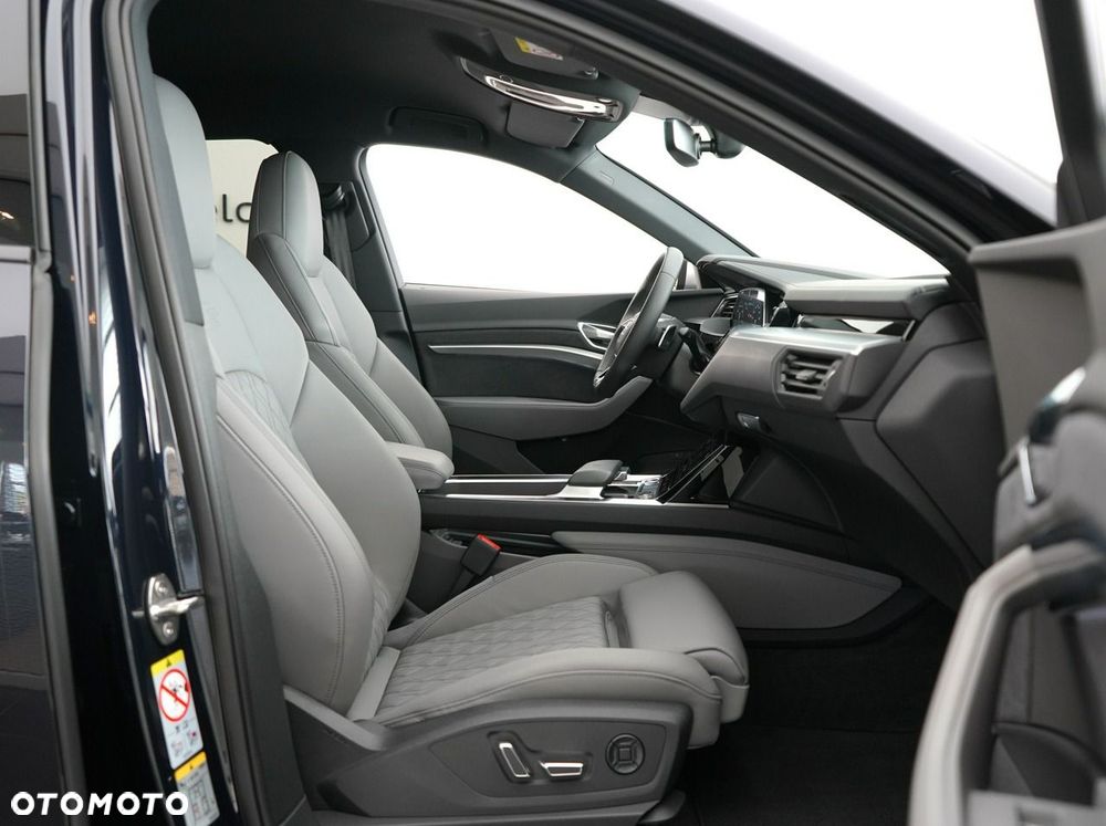 Audi Q8 Sportback e-tron - 25