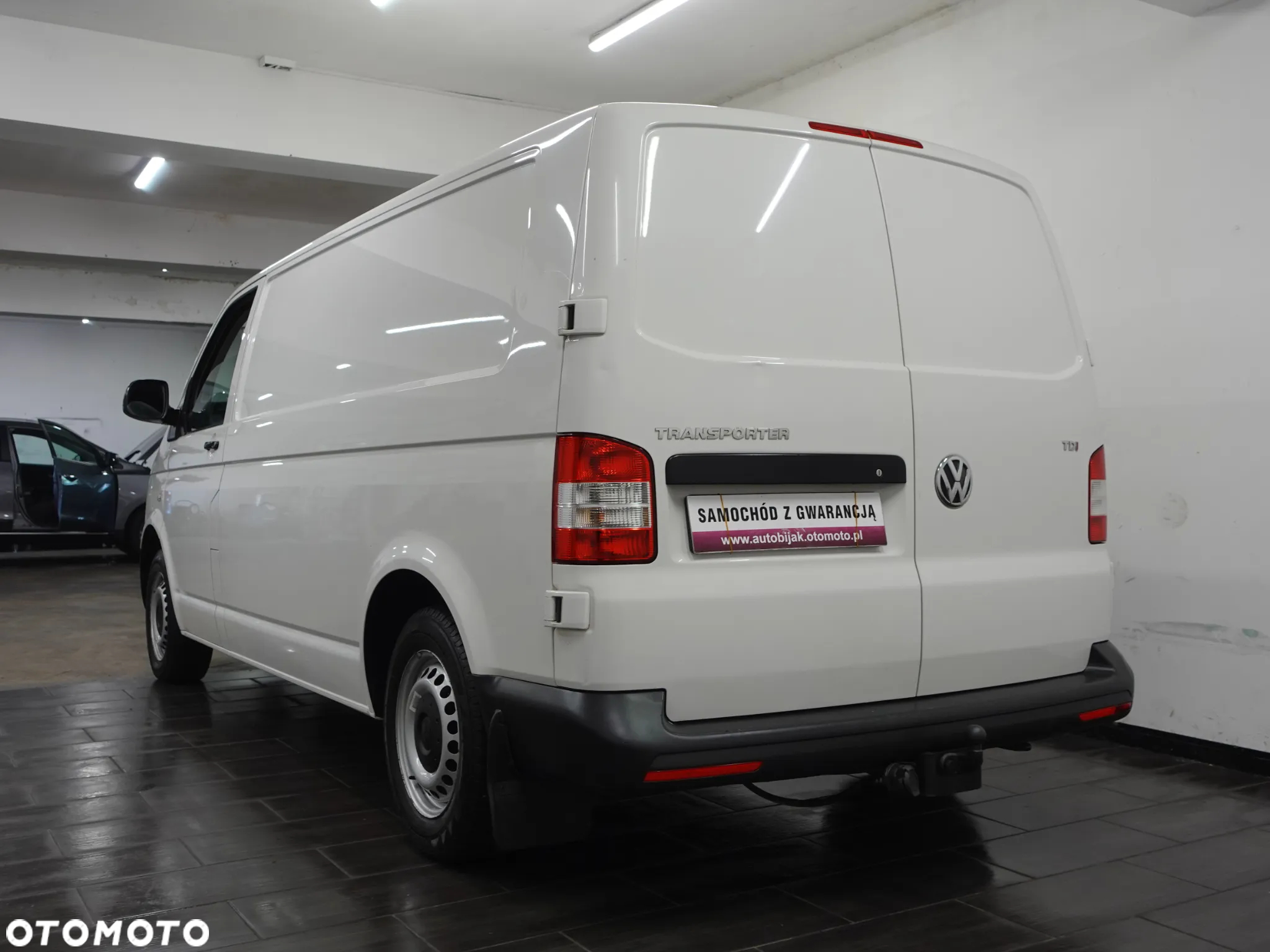 Volkswagen Transporter - Long - 7