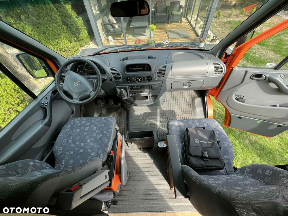 Mercedes-Benz Sprinter - 3